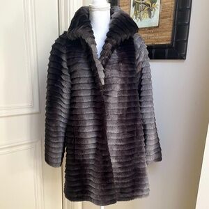 Vintage Faux Fur Gray Coat Size 36 (Small)